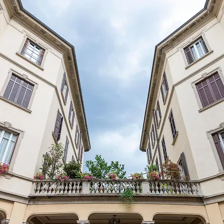 아파트 L'attico Del Centro - Luxury Penthouse In Center